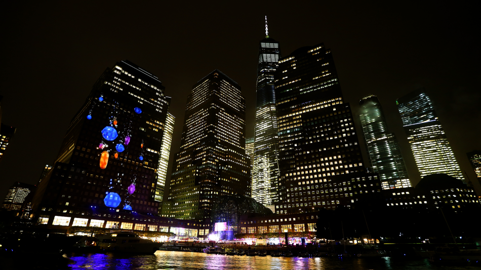 Candy Crush Saga drone show lights up NYC skyline